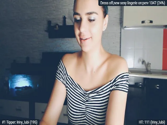 Live sex webcam photo for IrinyRay #258415429