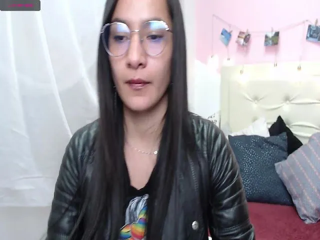 Live sex webcam photo for Pia_Smith_ #260712003