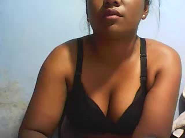 Live sex webcam photo for mybigass15 #240889746