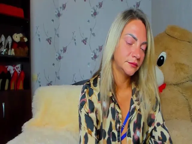 Live sex webcam photo for Alisa_Sims #259683723