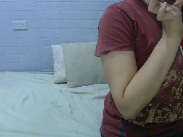 Live sex webcam photo for WildAsian143 #241770061
