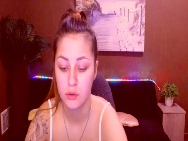 Live sex webcam photo for MsDream_ #255881679