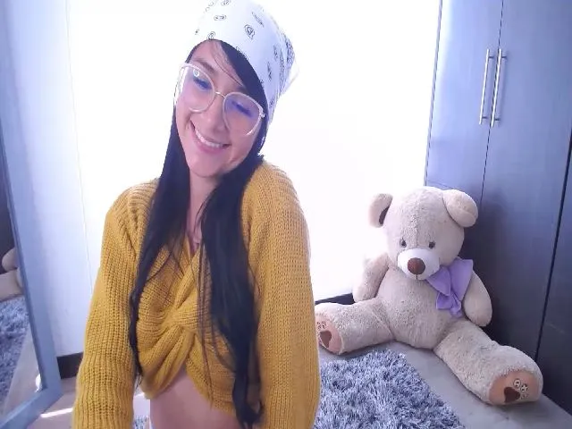 Live sex webcam photo for Hellenn #254266767