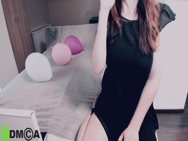 Live sex webcam photo for VellaB #261292905