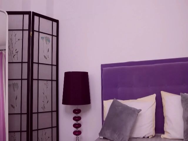 Live sex webcam photo for InnaHottyX #263089399