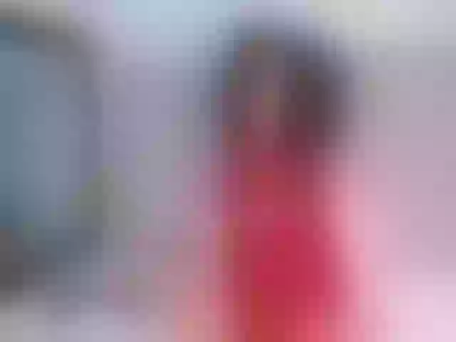 Live sex webcam photo for EbonyGolds #252737164