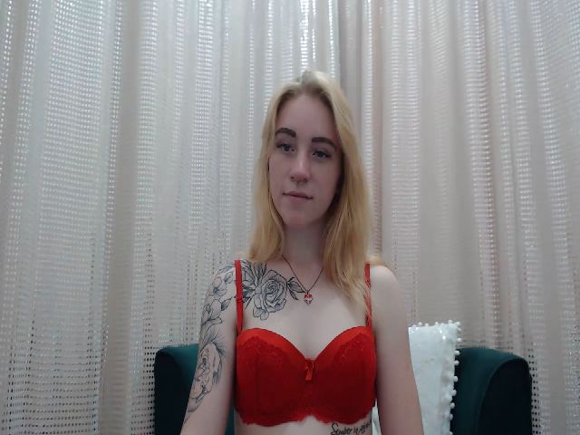 Live sex webcam photo for RedBerryy #258528705