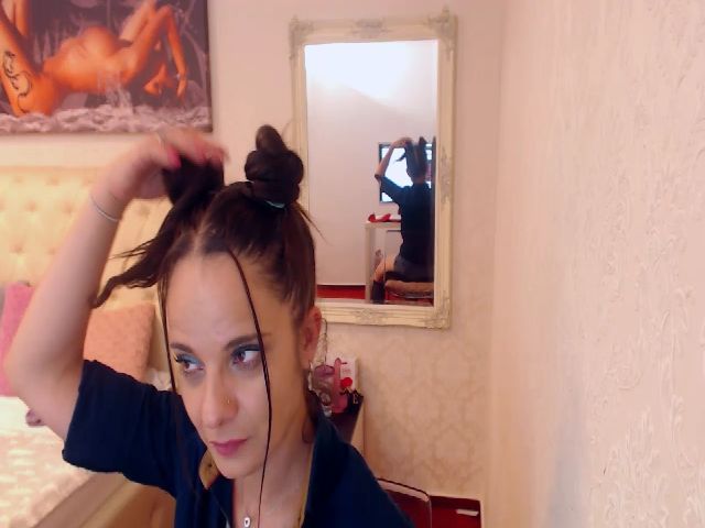 Live sex webcam photo for AlishaPacari #255800198