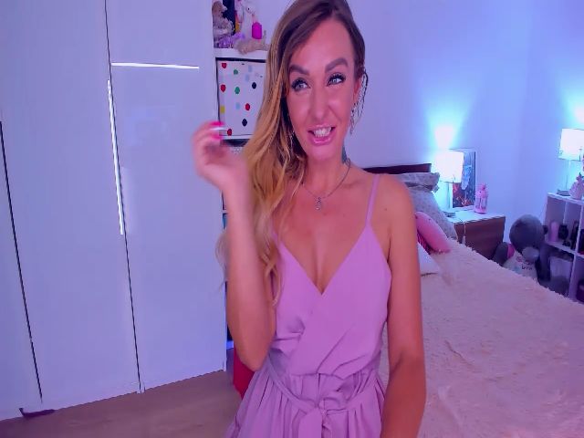 Live sex webcam photo for EmmaAbramson #257713781