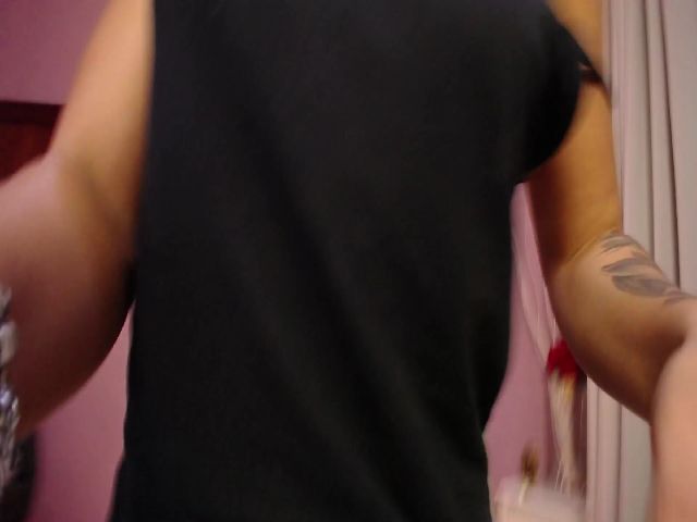 Live sex webcam photo for RaniaVibes #252284736