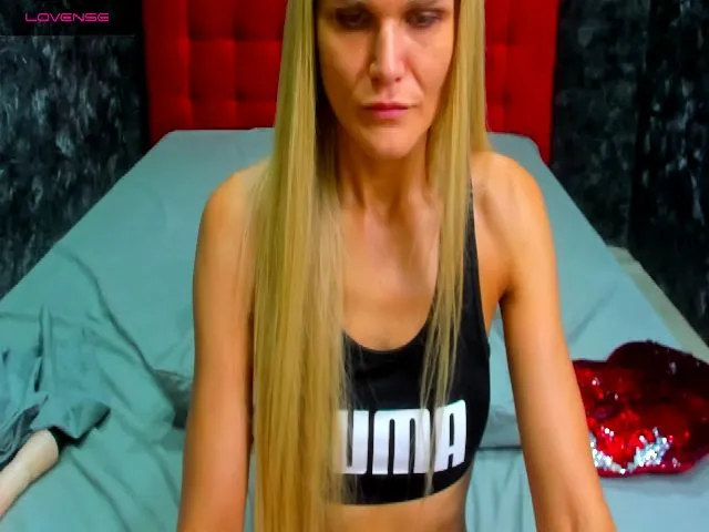 Live sex webcam photo for ProdigyGirl #262430192