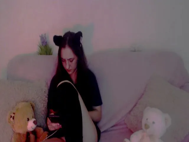 Live sex webcam photo for Meowny #264598215