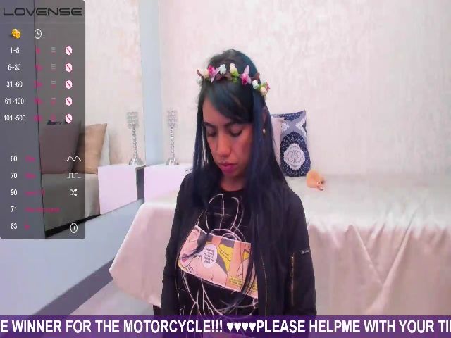 Live sex webcam photo for VioletaRoux #254759308