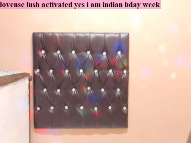 Live sex webcam photo for PARADISEQEEN #254750622