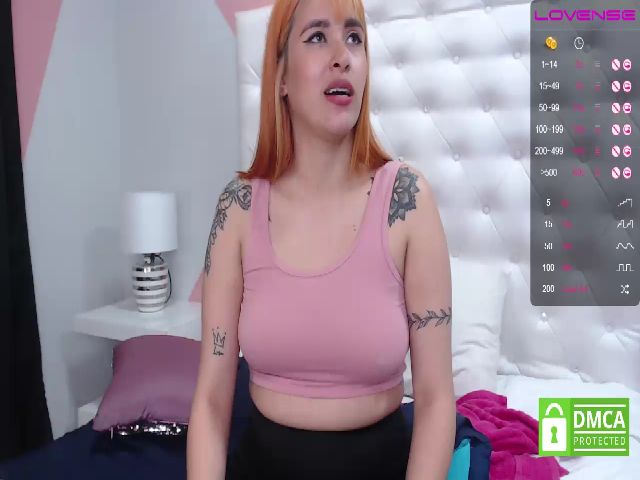 Live sex webcam photo for Valeria_Fox1 #265580207