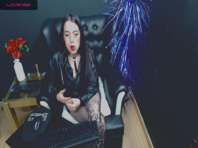 Live sex webcam photo for samantasmithh #265474325