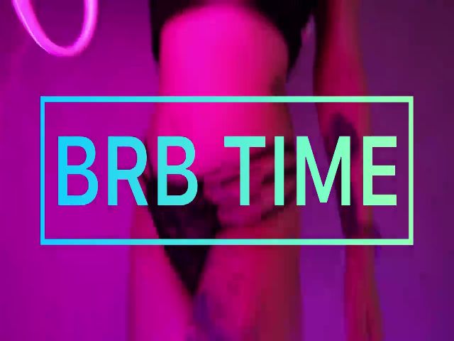 Live sex webcam photo for LisaMellow #261781176