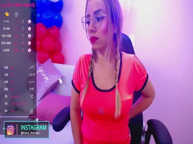 Live sex webcam photo for Kiaramoon #253862282