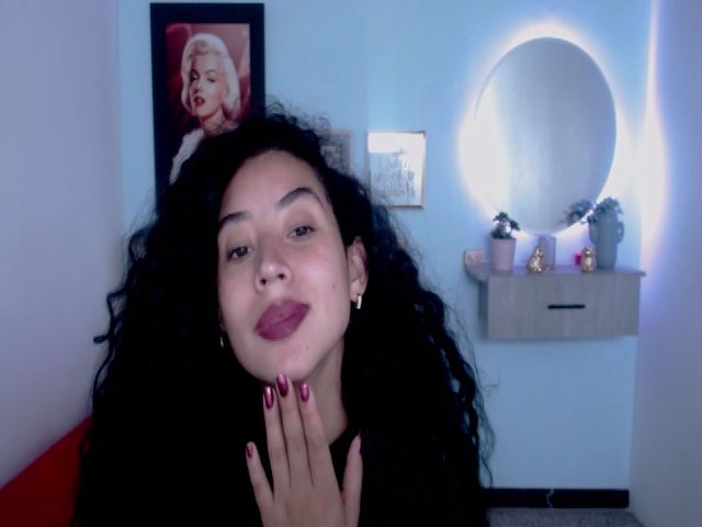 Live sex webcam photo for Jade_lee88 #254712536