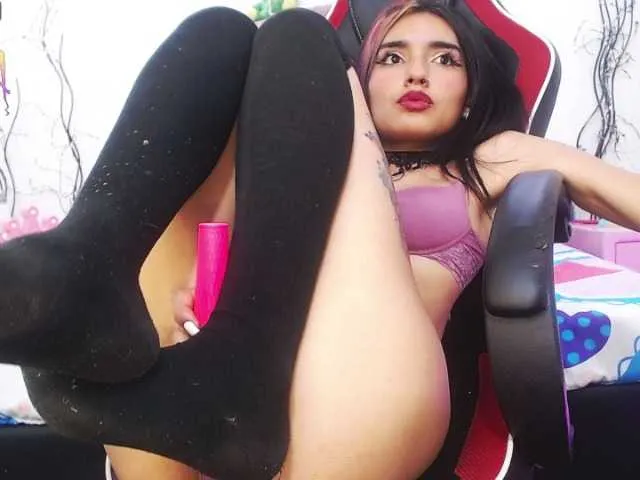 Live sex webcam photo for annymayers #243628535