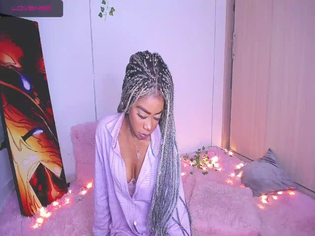 Live sex webcam photo for Aria_brown_ #256501768