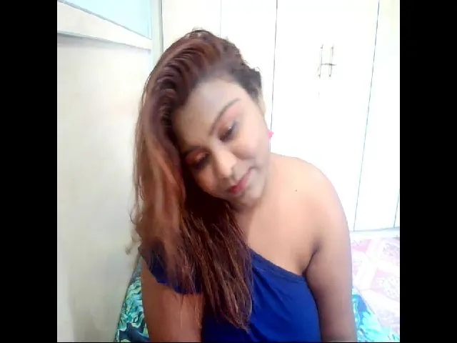 Live sex webcam photo for Indiandiva96 #265407817