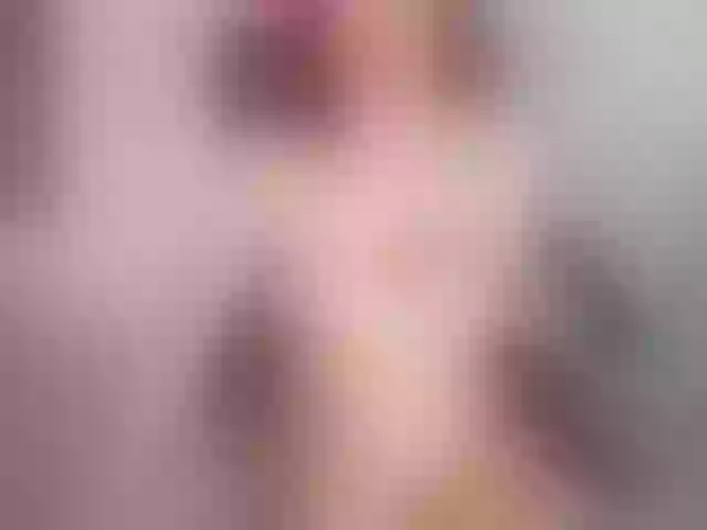 Live sex webcam photo for DiamondKay #287973782