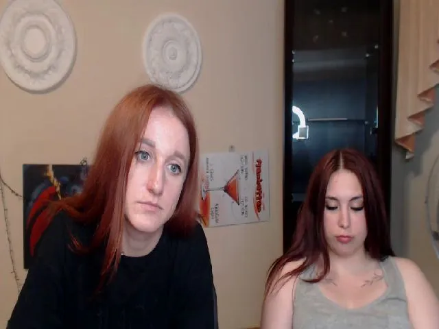 Live sex webcam photo for BeautiAmber #258218804