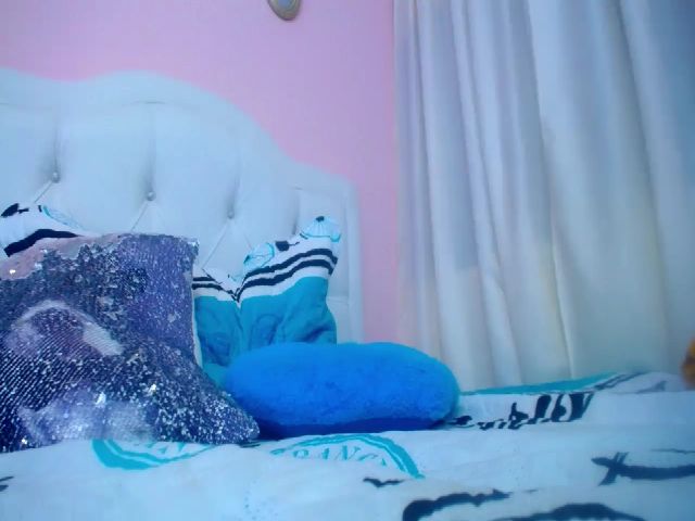 Live sex webcam photo for Petite_camila #287864145