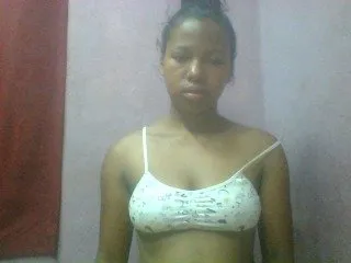Live sex webcam photo for Metissia #240670470