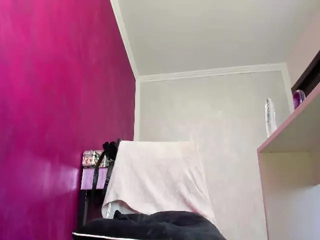 Live sex webcam photo for SonyaHailey #255599352