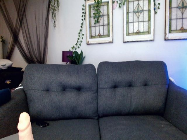 Live sex webcam photo for LilSadie #264693192