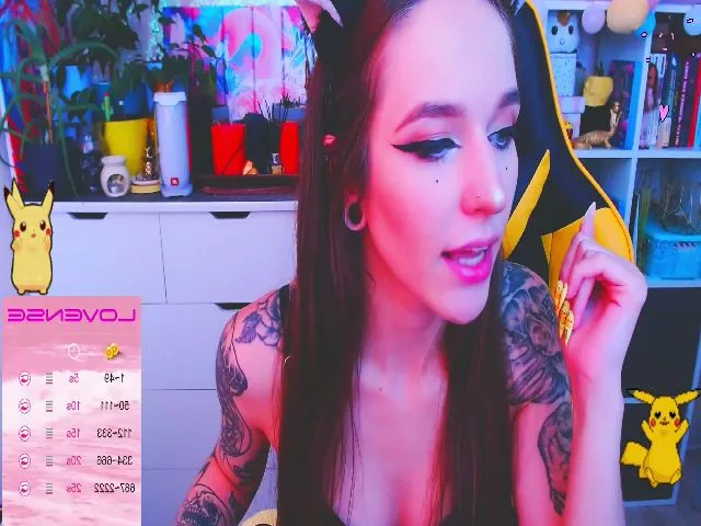 Live sex webcam photo for JinjerMoon #260601597