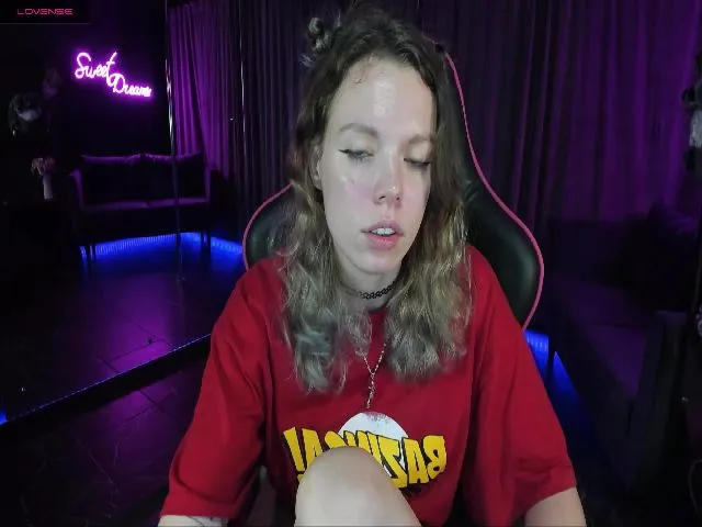 Live sex webcam photo for ClancyOsborne #264680192