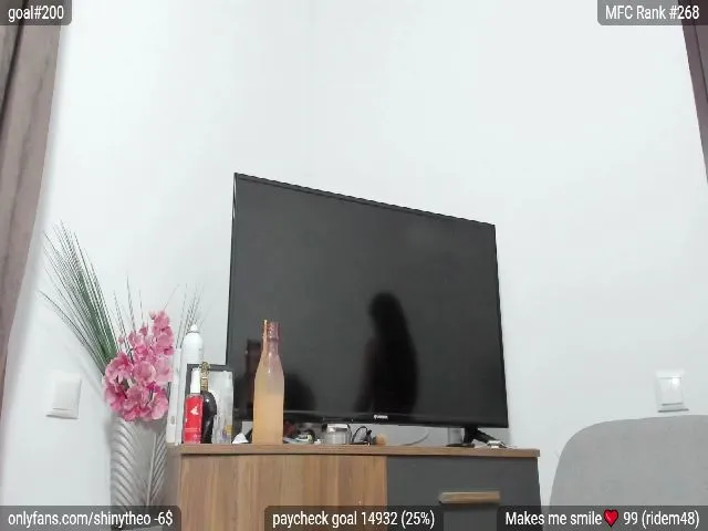 Live sex webcam photo for ShinyTheo #254277109