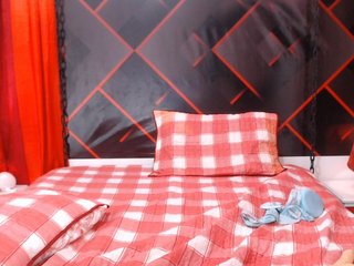 Live sex webcam photo for ScarleetLiz #240757487