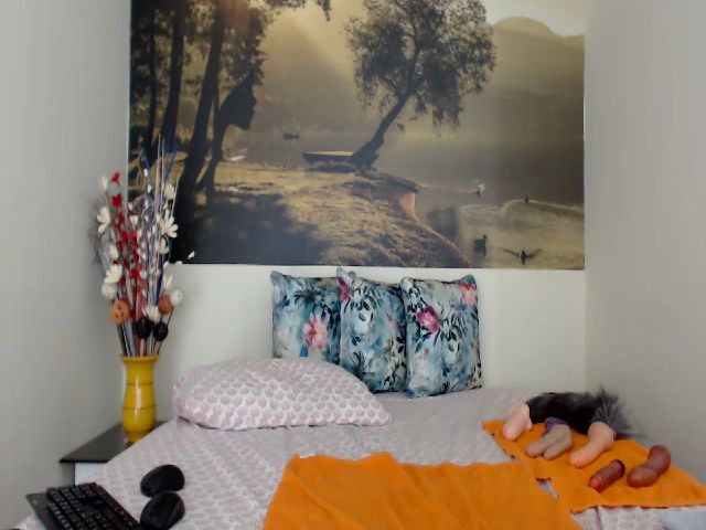 Live sex webcam photo for AikoTailor #287876308