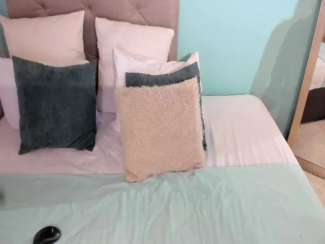 Live sex webcam photo for circenmilen #261818831