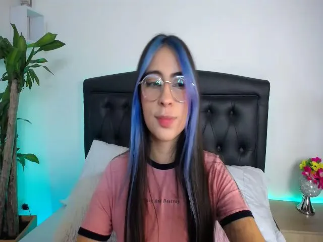 Live sex webcam photo for Mairerf #254820678