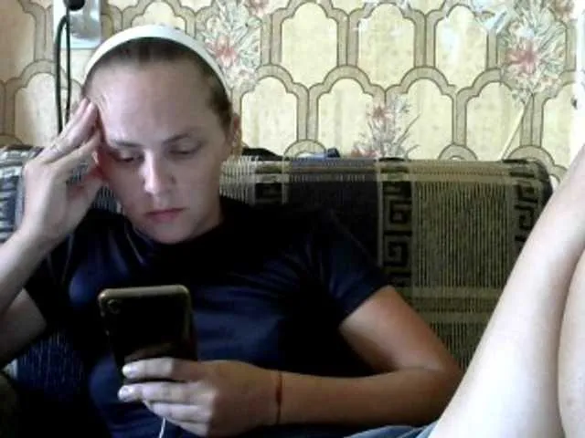 Live sex webcam photo for REPTILIAY #262043806