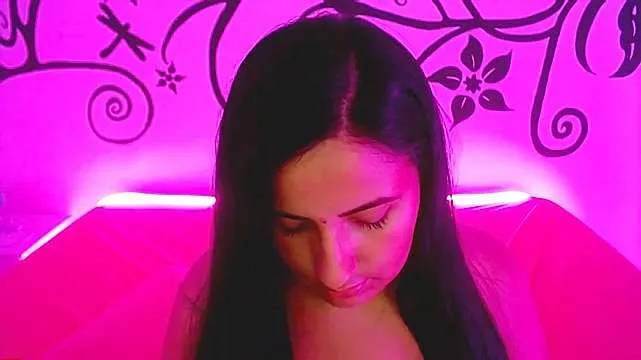 Live sex webcam photo for cristal_stone #244579856