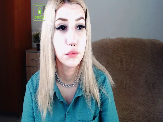 Live sex webcam photo for Alison_Moonli #253941176