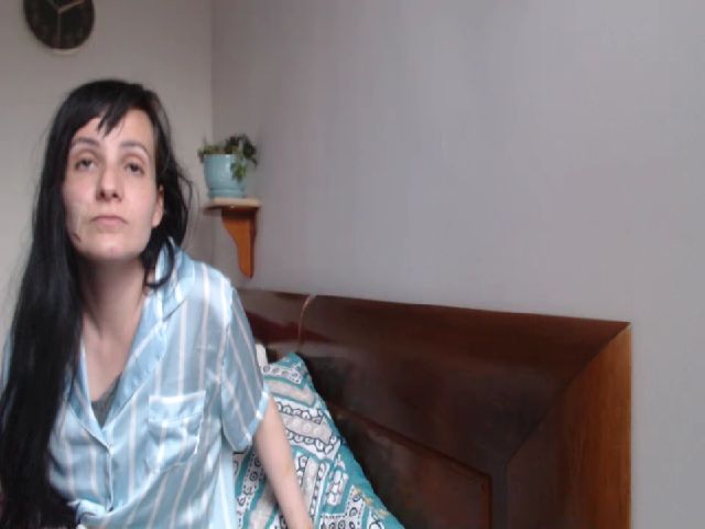 Live sex webcam photo for isabellazee2 #255181082