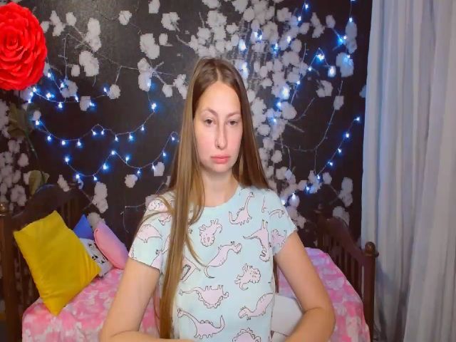 Live sex webcam photo for MaryRichar #265375465