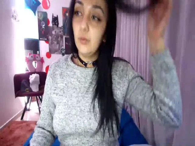 Live sex webcam photo for Sexy_lolas #260500755