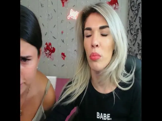 Live sex webcam photo for Sendy_White #263764479