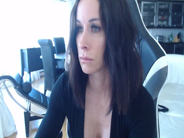 Live sex webcam photo for Karolynn #263722537