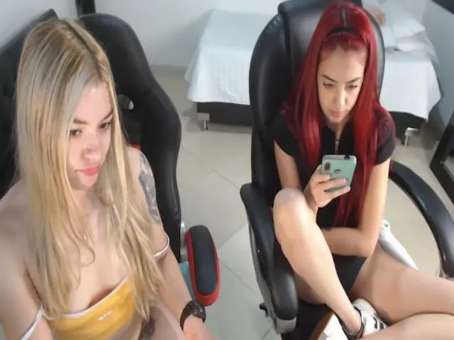 Live sex webcam photo for Thaunhty #258447377