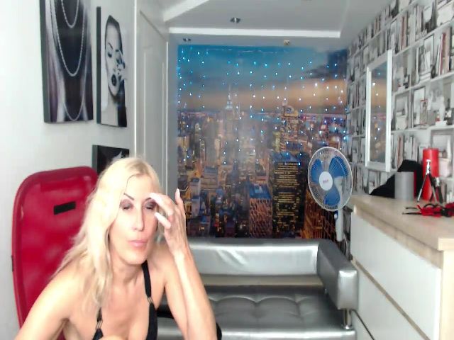 Live sex webcam photo for Lovely_della #256488358