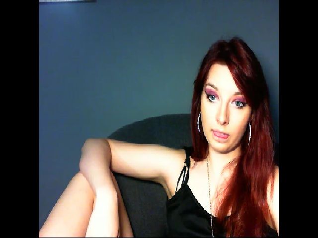 Live sex webcam photo for VirginLuna18 #258712846